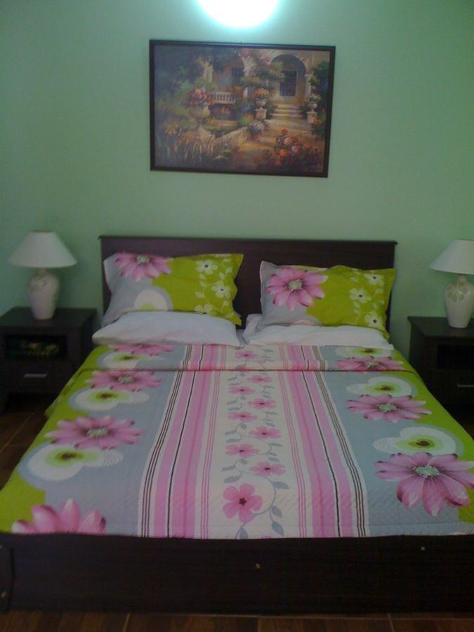 Garden Roomz Oman Bed & Breakfast